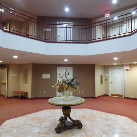 Regalia Hotel & Conference Center Village of Four Seasons エクステリア 写真