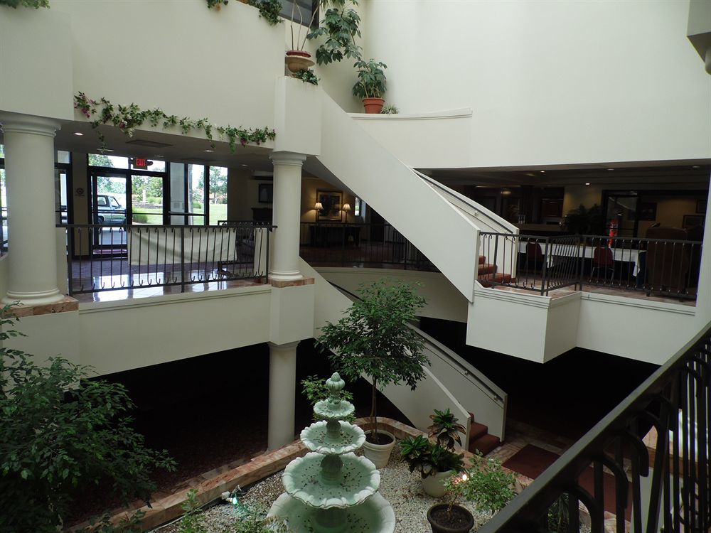 Regalia Hotel & Conference Center Village of Four Seasons エクステリア 写真